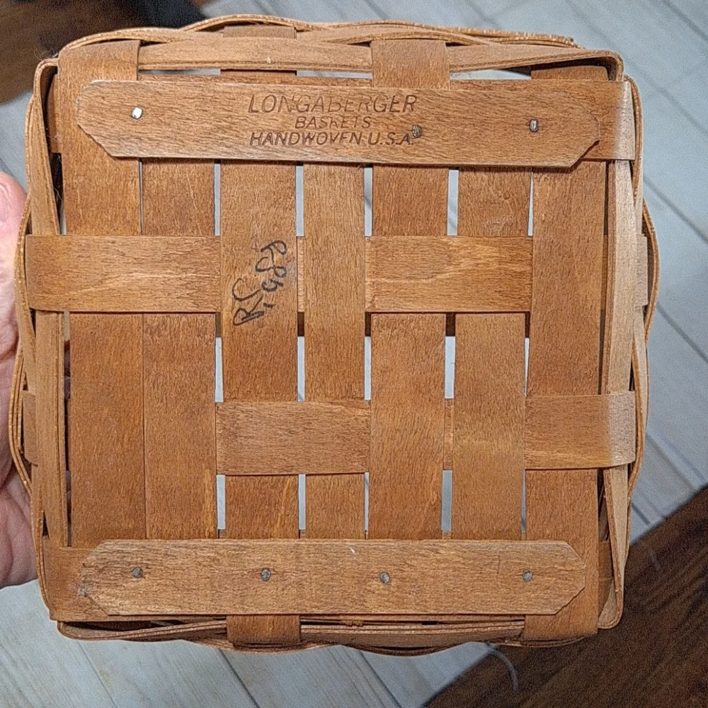 Longaberger Medium Square Handled Egg Basket